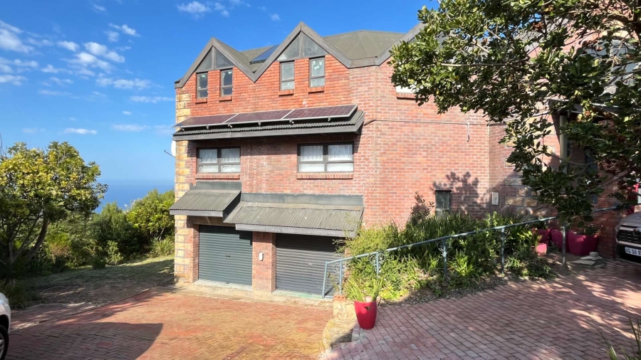 6 Bedroom Property for Sale in Herolds Bay Western Cape